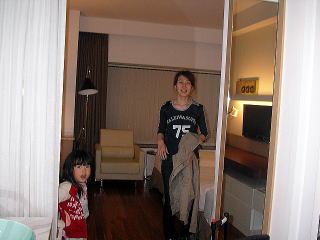 2008年春　ミョンドンぶらぶら　奥さんと別行動写真