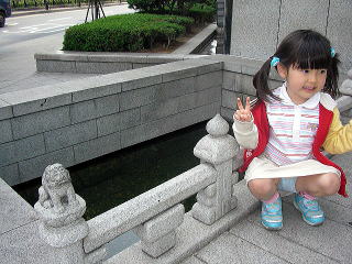 2008年春　ミョンドンぶらぶら　奥さんと別行動写真